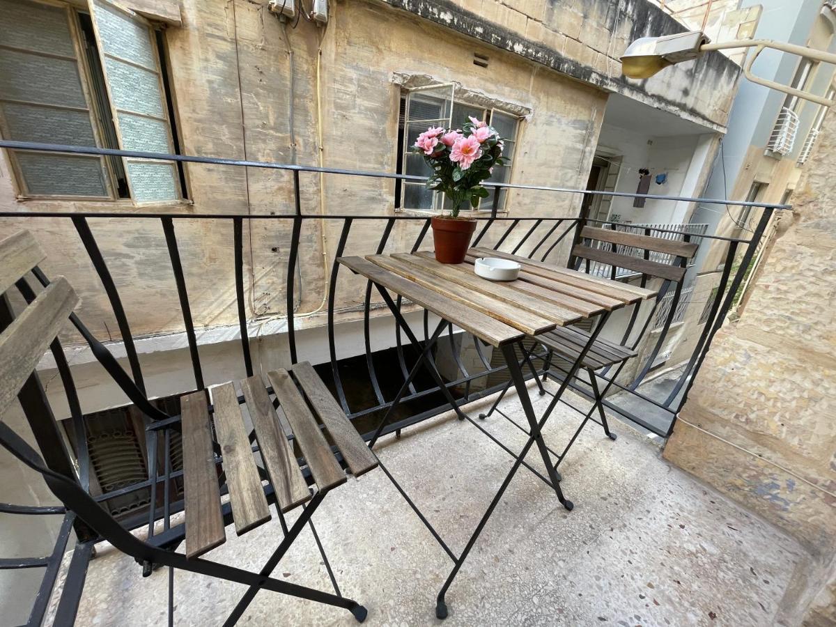 Sliema'S Seaside Charmer Экстерьер фото